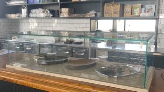 タイムレスチョコレート大理石カウンター施工事例